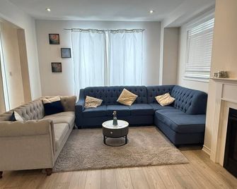 Short Term Cozy Stay in Beautiful Fergus - Fergus - Sala de estar