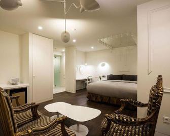 Seocho Nineth Hotel - Seoul - Phòng ngủ