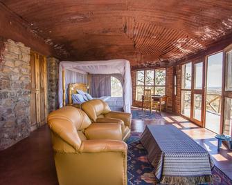 Boundary Hill Lodge - Tarangire National Park - Living room