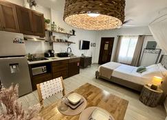 Stylish Apartments in Belize City - Belize City - Kitchen