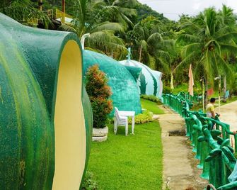 Hidden Valley Mountain and Wavepool Resort - Pinamungahan