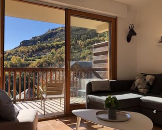 Nice Appt In Briançon Les Charmettes - Briançon - Balcón