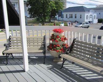 Green Dolphin - Old Orchard Beach - Balcony