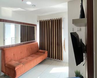 High Livin Apartment Asia Afrika - Bandung - Salon