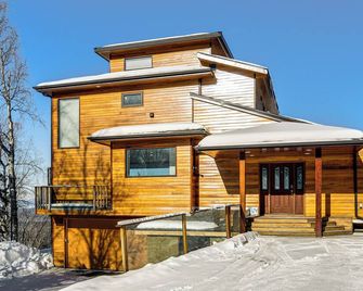 Executive Home, Fabulous Views of Denali to Anch - Eagle River - Edificio