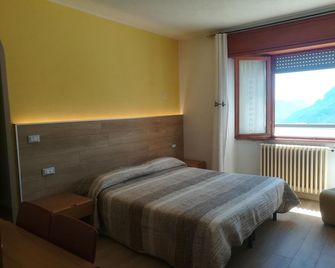 알베르고 리스토란테 사르가스 - 세보 - 침실