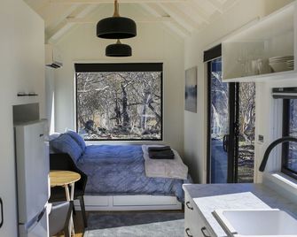 Off-grid Tiny House @ Big Yard Escapes, Wilderness - Crackenback - Sala de estar