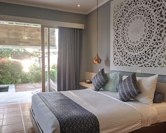 The Suites Lombok - Tawun - Bedroom