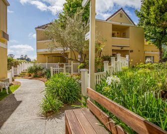 Quality Inn & Suites Capitola By the Sea - Capitola - Budova