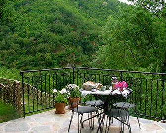 La Maisonnette: Charming cottages in Aveyron, in the heart of the Lot valley. - Entraygues-sur-Truyère - Balcony