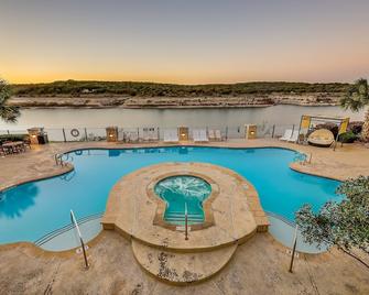 Villa 1308 - Top Floor At Island Resort With Panoramic Lakeview & Private Grill - Lago Vista - Pool