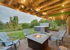 Hermantown Home with Decks, Grill and Hot Tub! - Hermantown - Patio