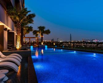 Aloft Dubai Creek - דובאי - בריכה