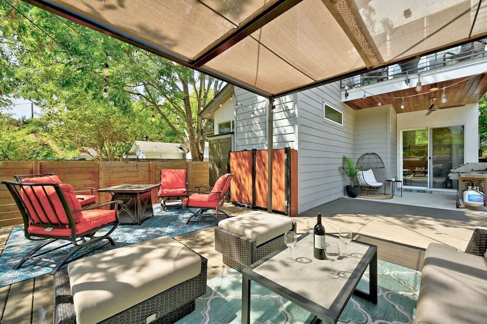 Wow! 5-Star Luxury ~ Safe & 3M to DT ~ - Austin - Patio
