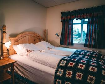 Bessastaðir Guesthouse - Hvammstangi - Bedroom