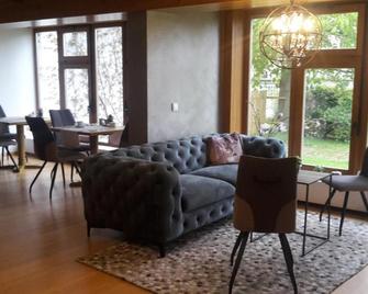 Hotel Garni - Westerheim - Вітальня