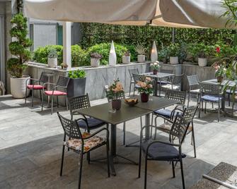 Mercure Milano Solari - Milan - Patio