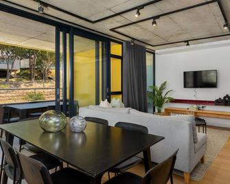 Morden Apartment at the Peak of Bo-Kaap - Pool - Cape Town