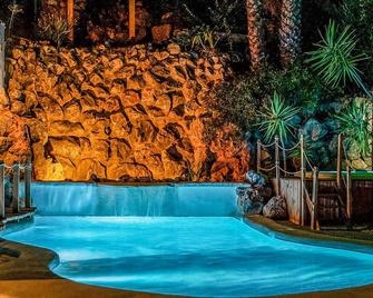 Lovely home in Rute with WiFi - Rute