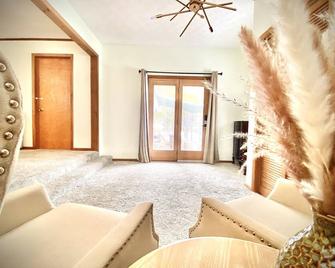Family Getaway House close to Cherry Spring Park - Coudersport - Sala de estar