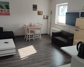 Lech Appartement - Landsberg am Lech - Wohnzimmer