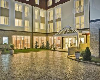 Hotel Citrin - Adults Only - Braşov - Byggnad