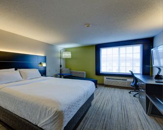 Holiday Inn Express & Suites Ashtabula-Geneva By IHG - Austinburg - Habitación