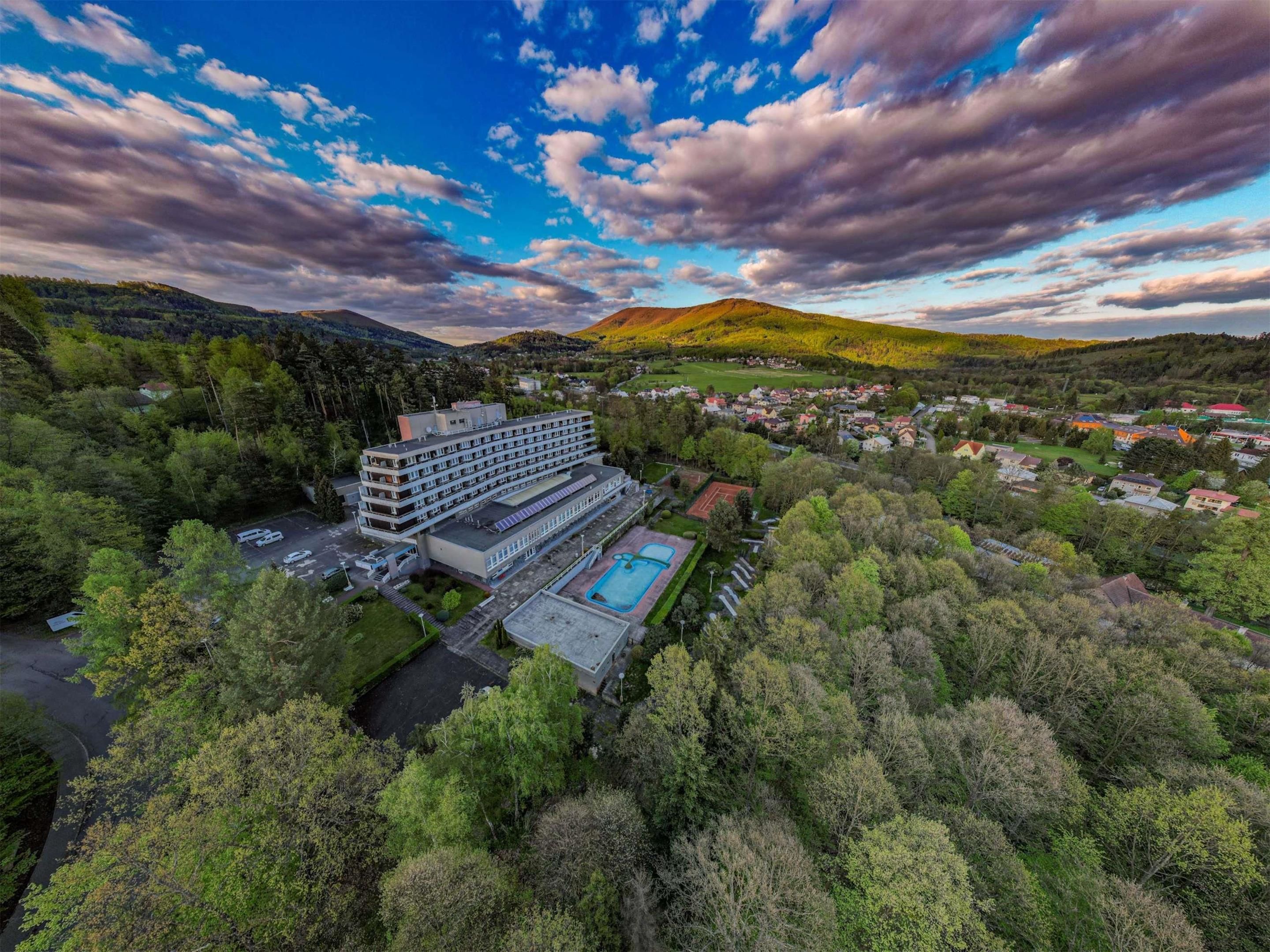 ibis Styles Relax Roznov pod Radhostem - Rožnov pod Radhoštěm - Außenansicht