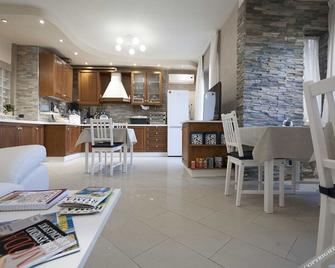 Rogiual - Rome - Kitchen