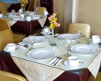 Hotel Hangtuah - Padang - Restaurant