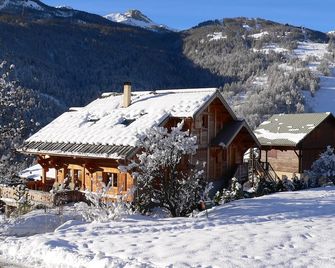 Beautiful new chalet 7 min walk from the slopes - Saint-Chaffrey - Bâtiment