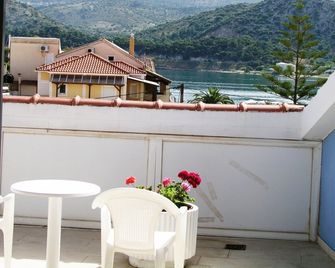 Paradise Studios - Svoronata - Balkón