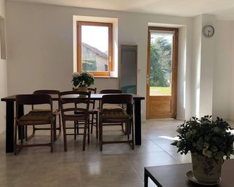 Fressanges farm - Guéret - Dining room