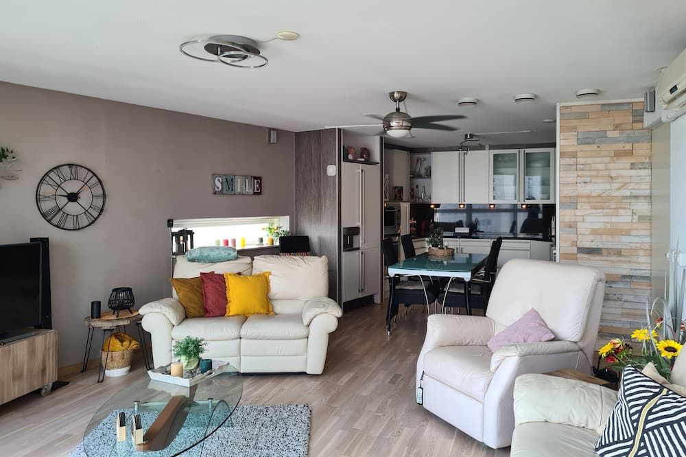 Three cornerstones of modern Living: Business, Luxury living and Recreation - רוטרדם - סלון