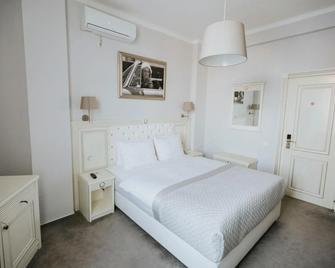 Cherie Hotel Boutique & Restaurant - Bucharest - Bedroom