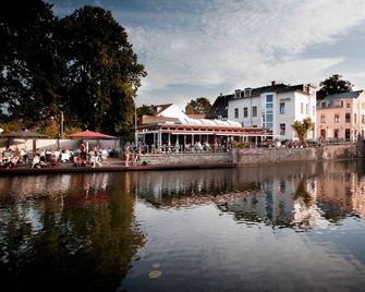 Hotel und Restaurant Fackelgarten - Plau am See - Outdoor view
