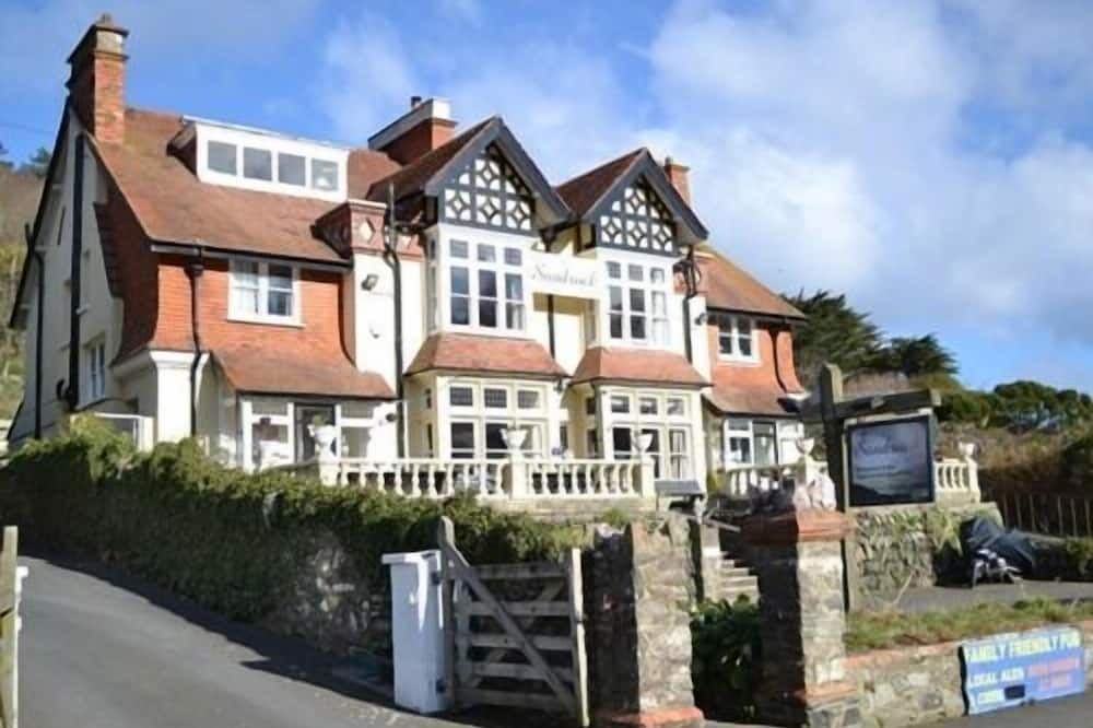The Sandrock Lynton - Lynton - Gebäude