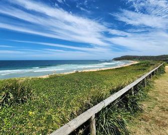The Entrance & Shelly Beach Holiday House - Long Jetty - Beach