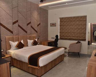 Hotel Jp Inn Sitapur - Sītāpur - Bedroom