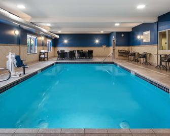漢普頓德福德酒店 - 美德福 - 梅德福（俄勒岡州） - 游泳池
