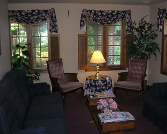 Smoketown Inn - Smoketown - Stue