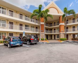 Extended Stay America Suites - Fort Lauderdale - Cypress Creek - Andrews Ave - Oakland Park - Edificio