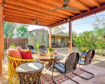 Gazebo, Patios and Grill Colorful Tucson Retreat! - Tucson - Innenhof