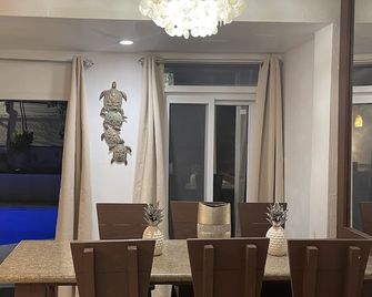 #6 Ferguson Rd - Townhouse - Nassau - Jadalnia