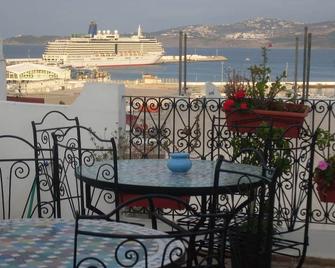 The Medina Hostel - Tangier - Balcony