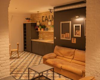 Calm Appart' & Hostel - Lille - Sala de estar