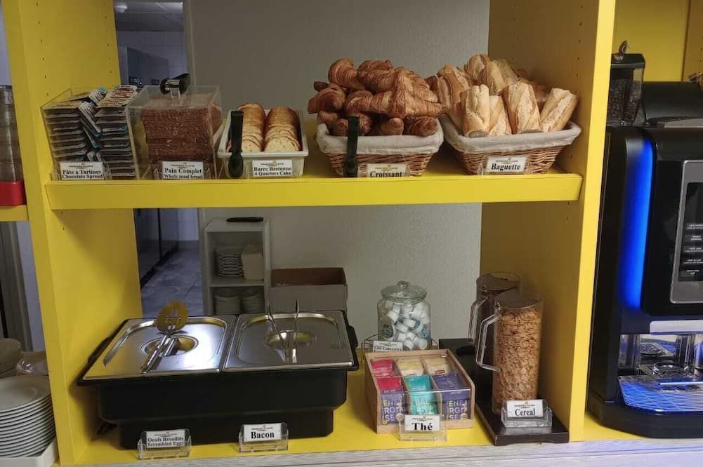 بريمير كلاس فالينس نور - سانت مارسيل-ليه-فالونس