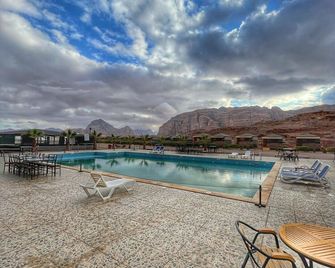 Rum Oasis Luxury Camp - Wadi Rum - Beach
