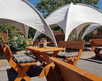 Hotel & Restaurant Bestenheider Stuben - Wertheim - Innenhof