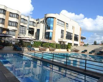 Weston Hotel - Nairobi - Piscina